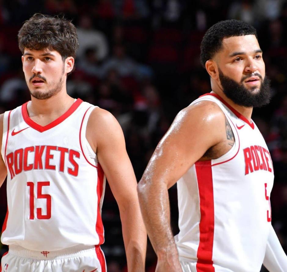 转会期突围战来临，休斯敦火箭围绕NBA季后赛刷新队史纪录，质疑声仍在，团队化学反应显著的简单介绍